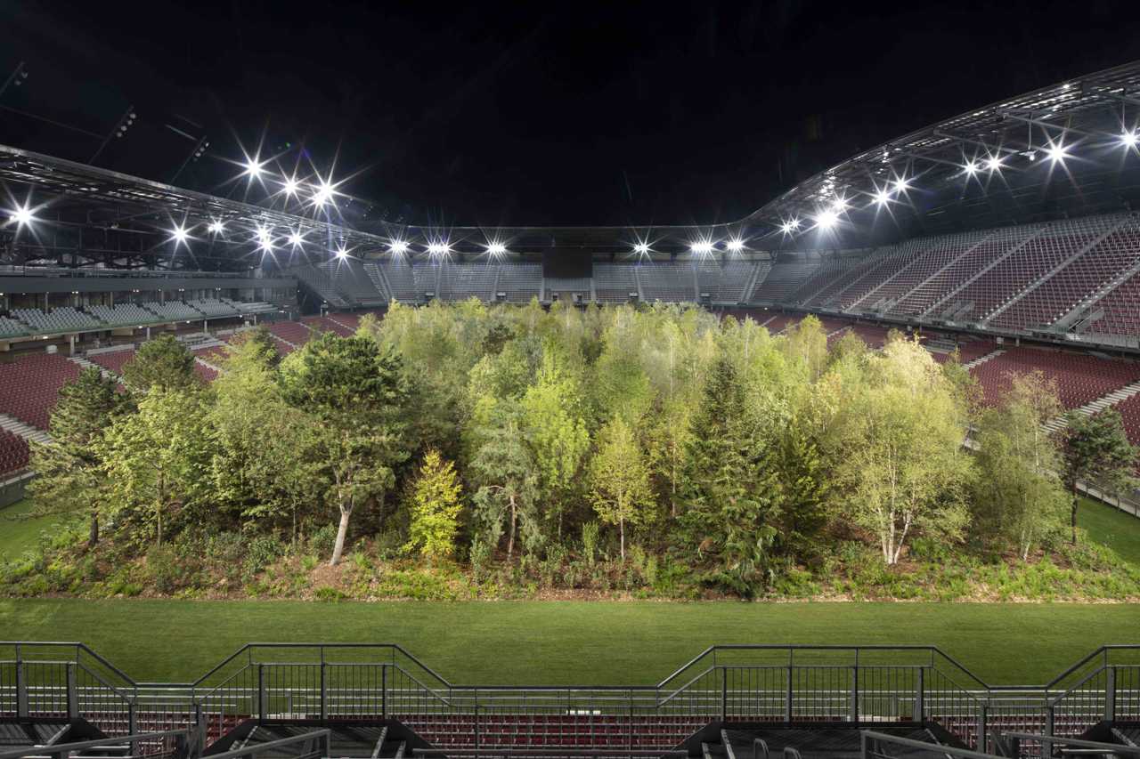 Kunstprojekt For-Forest - Klagenfurth Stadion