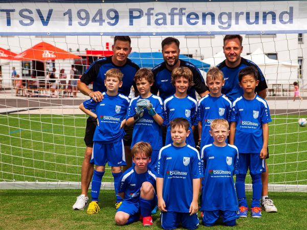 Kunstrasenfeld an den HC Wacker in München Sendling