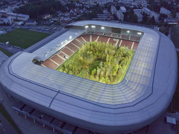 Kunstrasenfeld an den HC Wacker in München Sendling