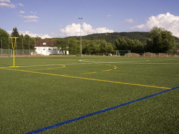 Kunstrasenfeld an den HC Wacker in München Sendling