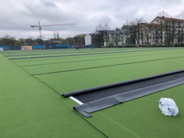  Kunstrasenfeld an den HC Wacker in München Sendling